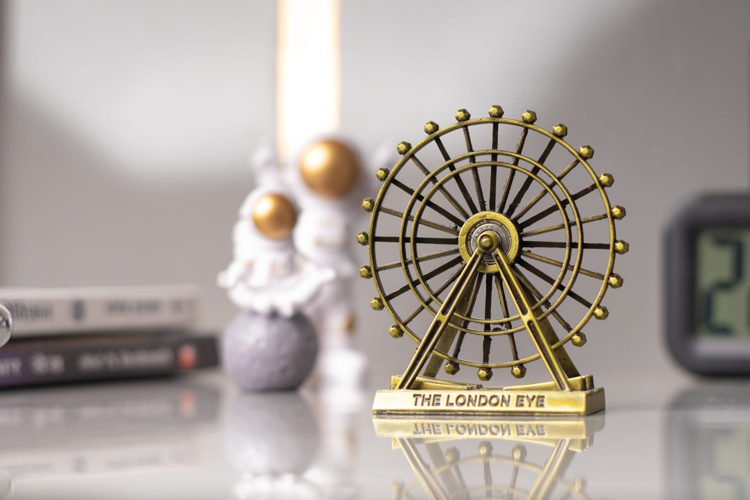 london eye metal showpiece – miniature ferris wheel home & office decor gift london eye metal showpiece – miniature ferris wheel home & office decor gift
